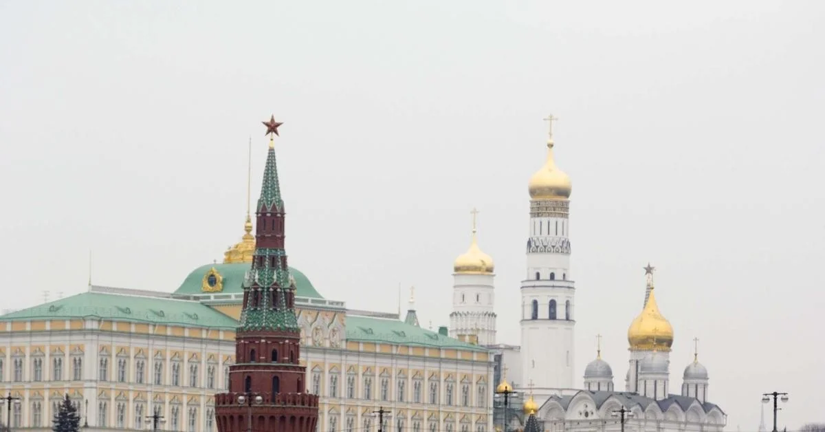 Ucrânia atinge depósitos de combustível em Tver e Stavropol; Moscou condena decisões da OTAN