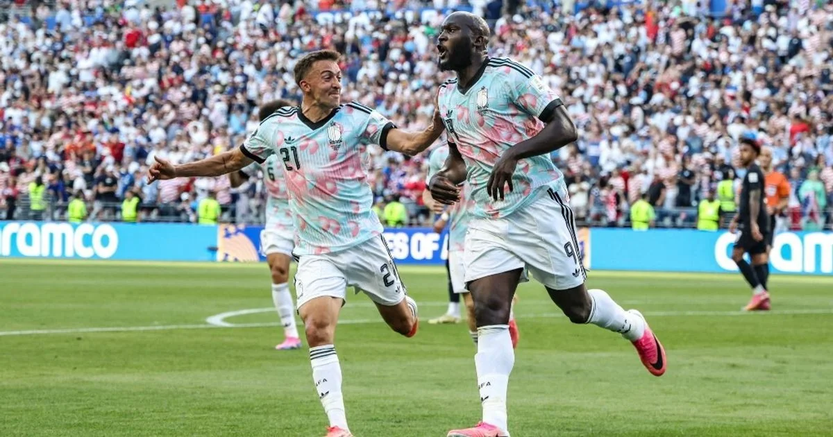 Bélgica impõe espetáculo tático e goleia os EUA por 4-1 em Seattle; De Ketelaere brilha