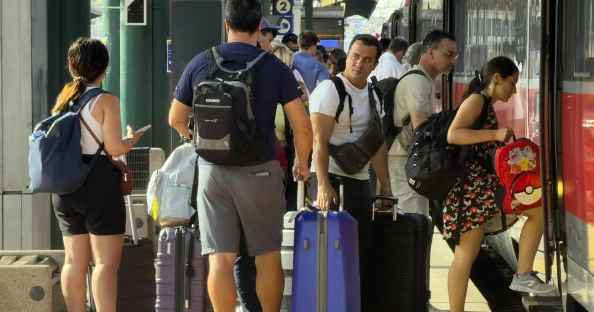 Cabos cortados na Calábria interrompem circulação de trens entre Battipaglia e Paola; tráfego retoma gradualmente