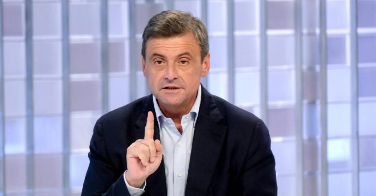 Calenda promove camiseta da UE com estrela extra em homenagem à Ucrânia e o lema 'Join or die' agita debate político