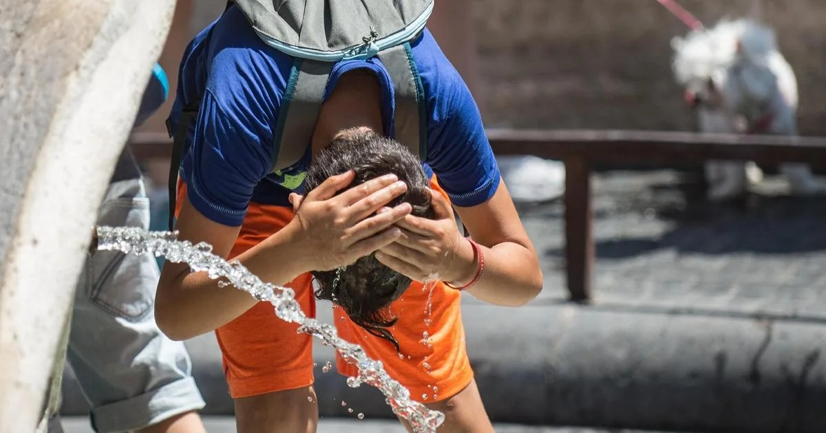 Calor recorde na Europa: 4 riscos de infecções que aumentam neste verão