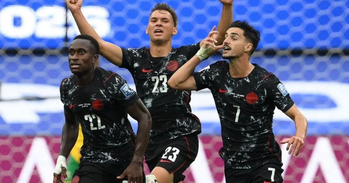 Canadá garante vaga inédita nas oitavas do Mundial com gol de Eustaquio nos acréscimos