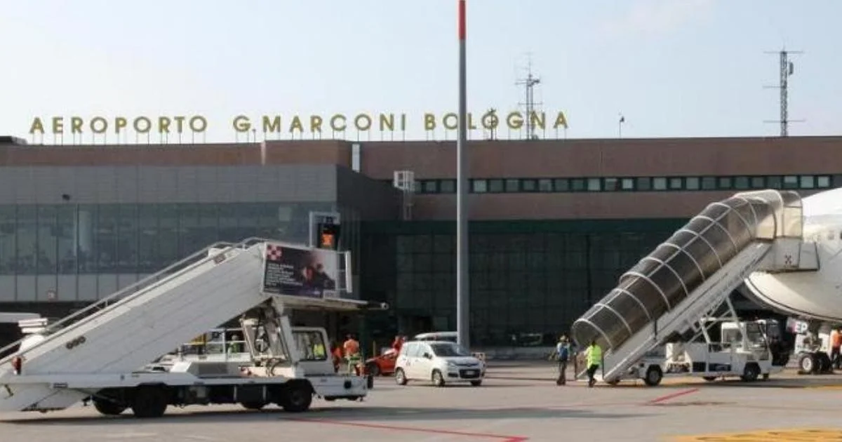 Carença de jet fuel: razionamento atinge aeroportos do Norte e limita carga de querosene