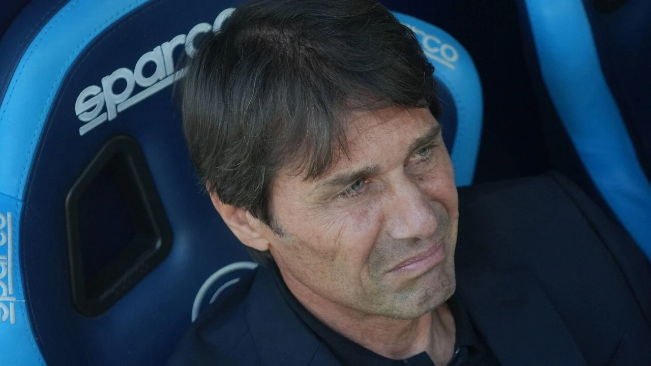 Conte: técnico da seleção precisa de um projeto claro e apoiado sem 'ses' nem 'mas'