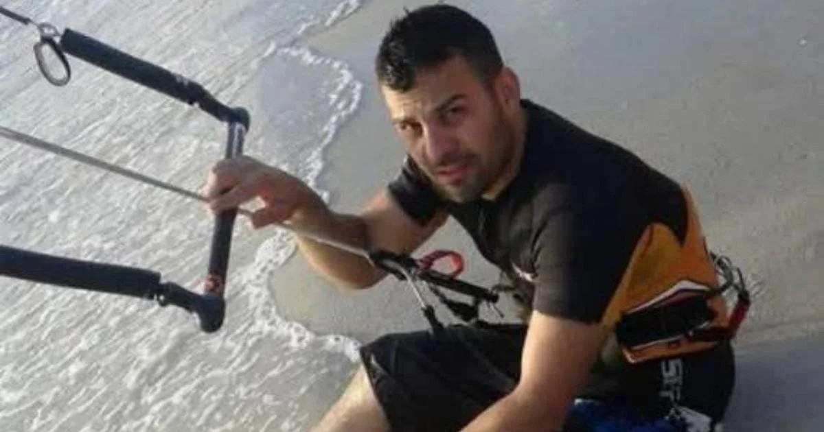 Corpo encontrado frente a Bengasi pode ser do kitesurfer italiano desaparecido em maio