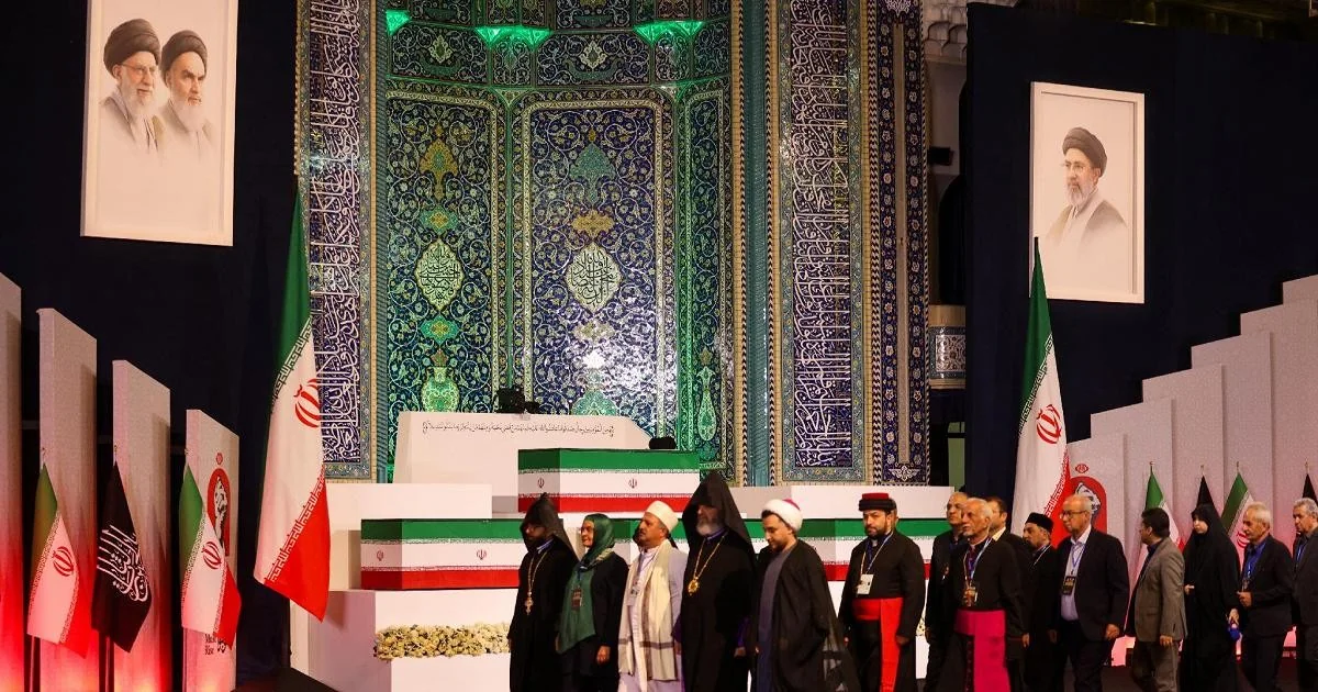 Movimentos no Tabuleiro do Oriente Médio: corpo de Ali Khamenei em Teerã, ataques, bloqueios navais e a crise humanitária em Gaza