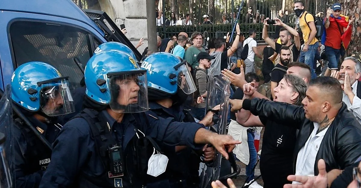 Governo aprova mudanças no Ddl Sicurezza: fermo preventivo para menores na movida e poder ampliado à polícia local