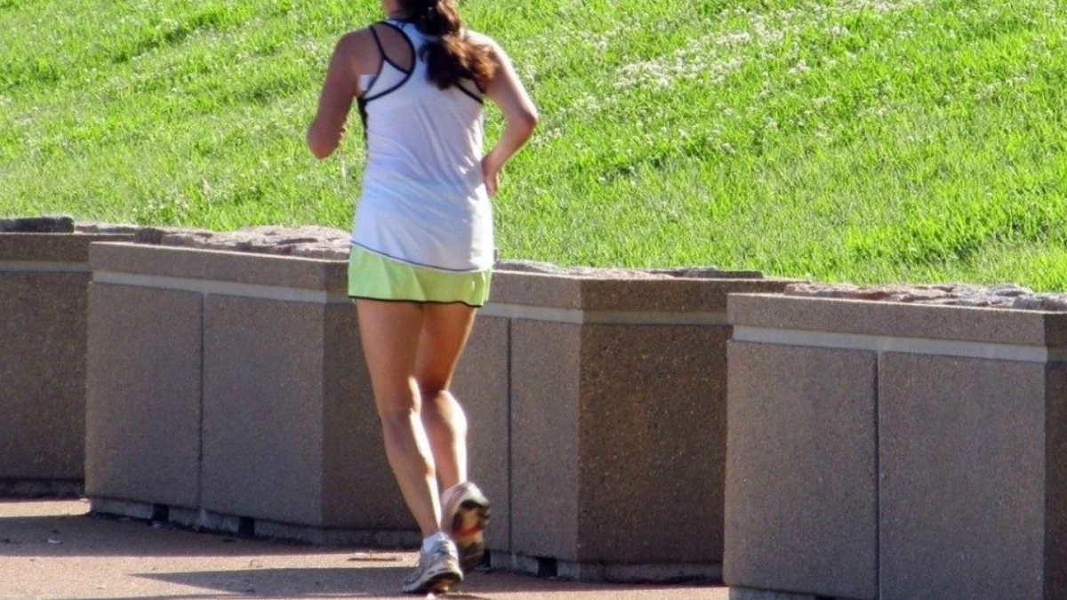 Estupro durante jogging em parque nos arredores de Milão: preso homem de 26 anos