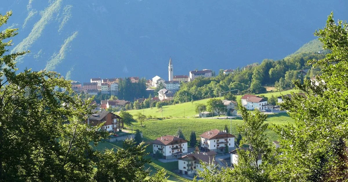 Estrutura de férias tomada pelo fumo: 50 evacuados e 11 hospitalizados em Tonezza del Cimone