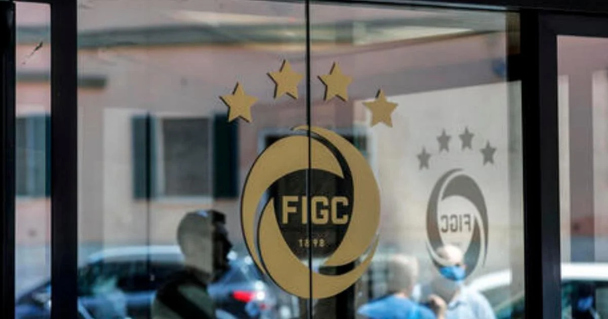 Polêmica na FIGC: imagens das entrevistas de Mancini e Ranieri passam a ser cobradas
