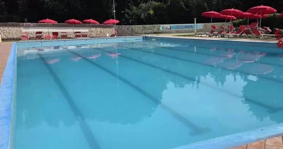 Fuga de cloro em piscina de Mentana: criança de 5 anos em código vermelho