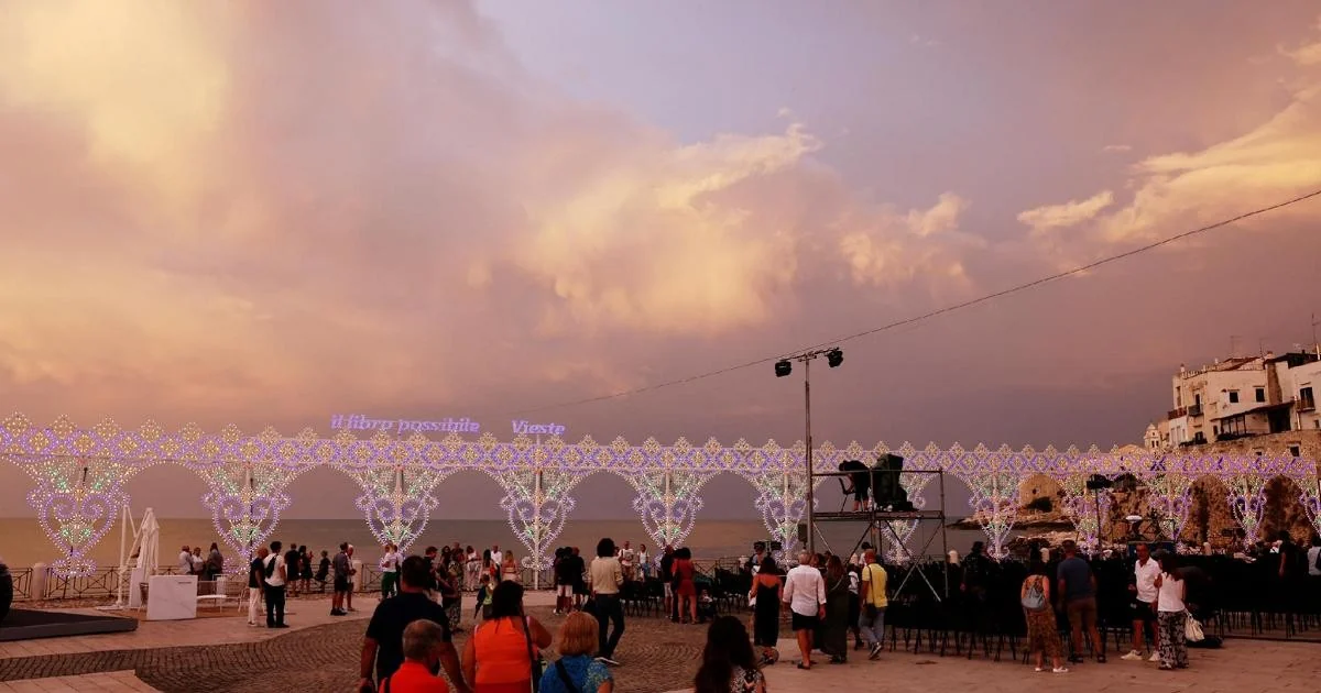 Il Libro Possibile chega a Vieste: festival em Puglia encerra edição XXV com apelo à paz