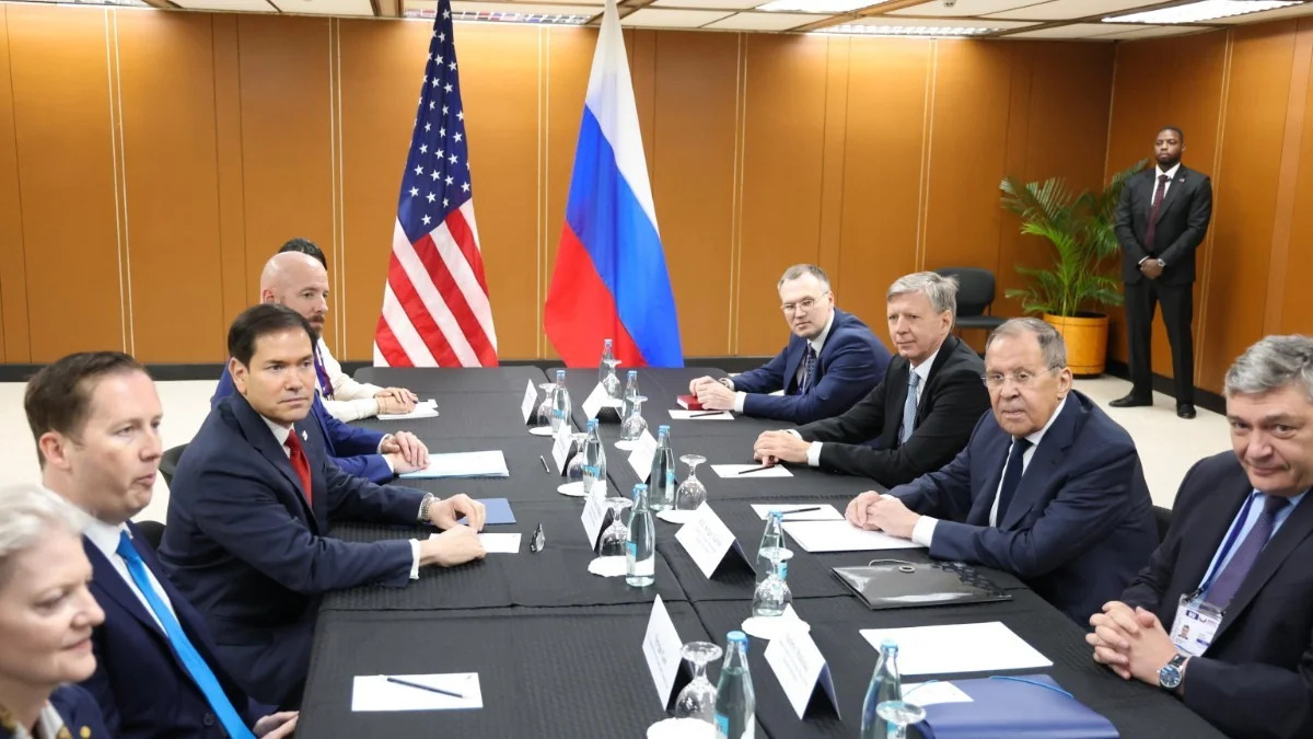 Lavrov e Rubio em Manila: Moscou considera inaceitável o envio de armas à Ucrânia, Washington mantém cautela