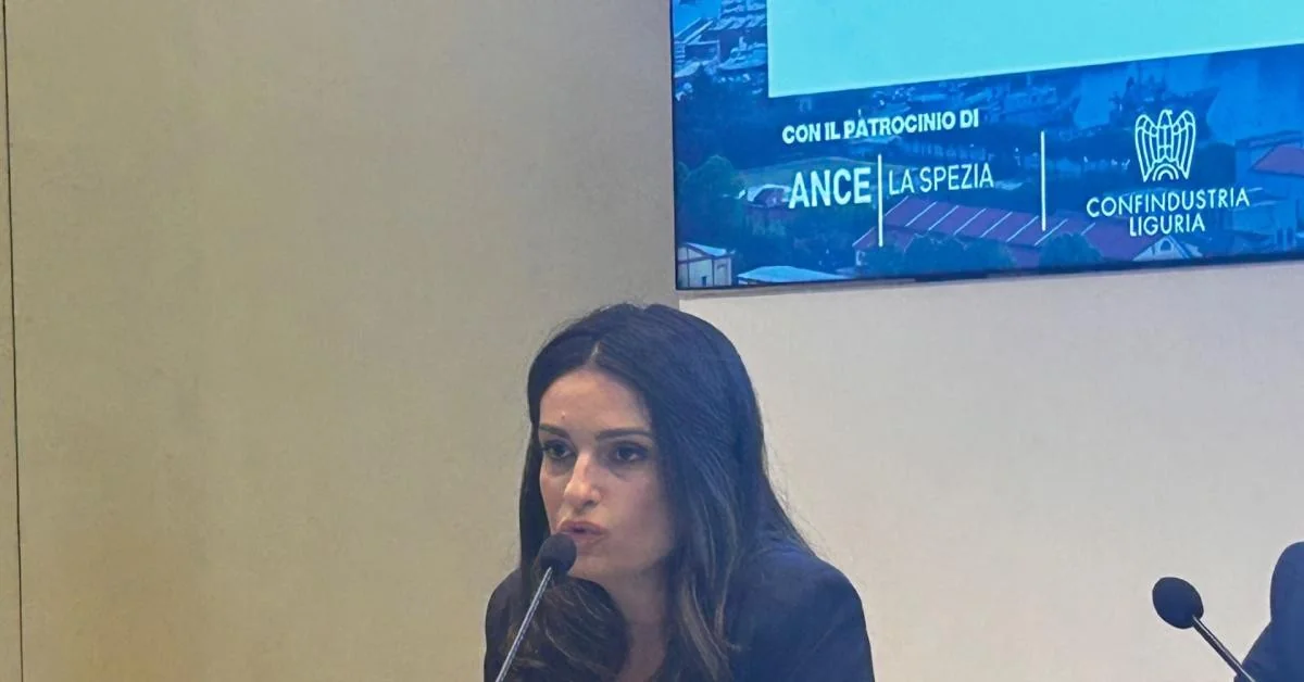 Ligúria Oriental 2030: Lucilla Mattei (RAM S.p.A.) pede investimento em inovação para fortalecer a logística