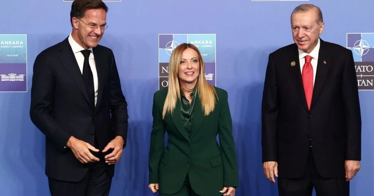 Meloni na OTAN: defesa do interesse nacional e firmeza sobre bases e relações com os EUA