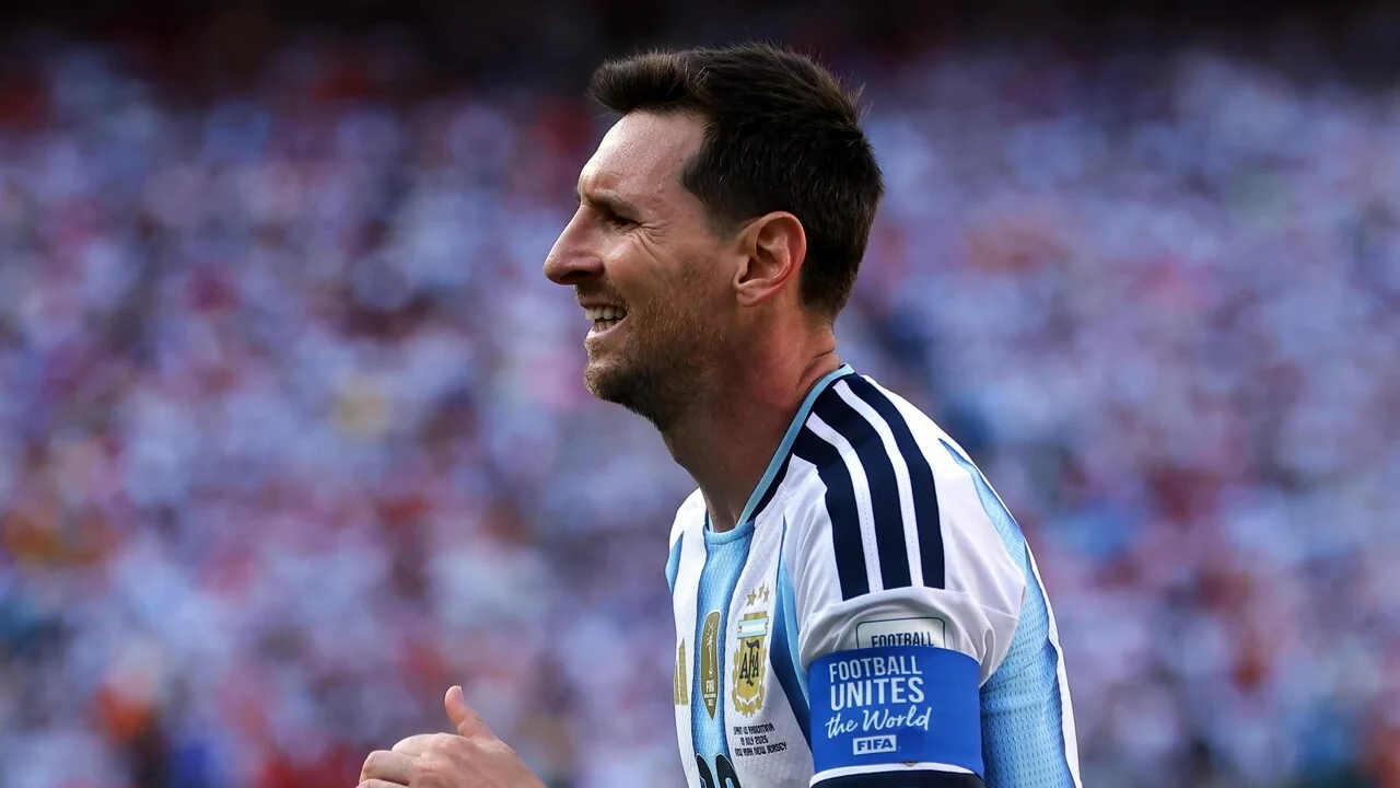 Messi em lágrimas: a imagem da prata que transcende o pódio