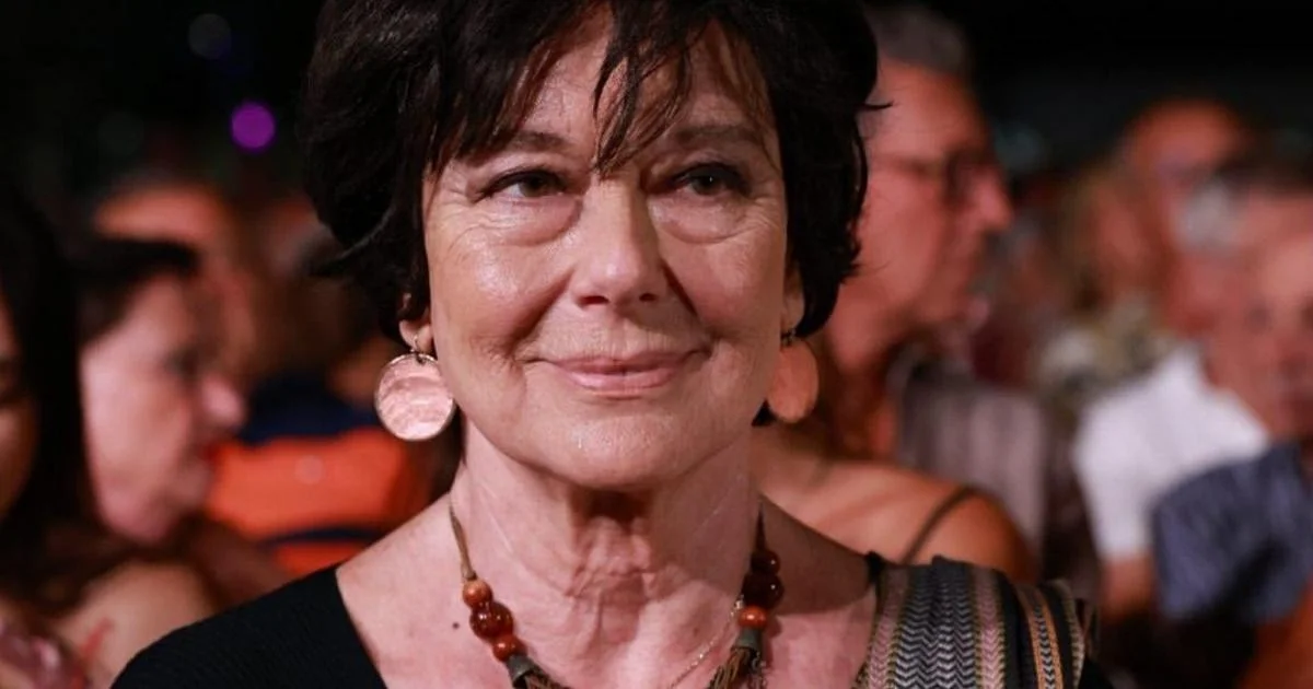 Monica Guerritore revela seis ciclos de quimioterapia: “Valor fora da norma me levou ao tratamento”
