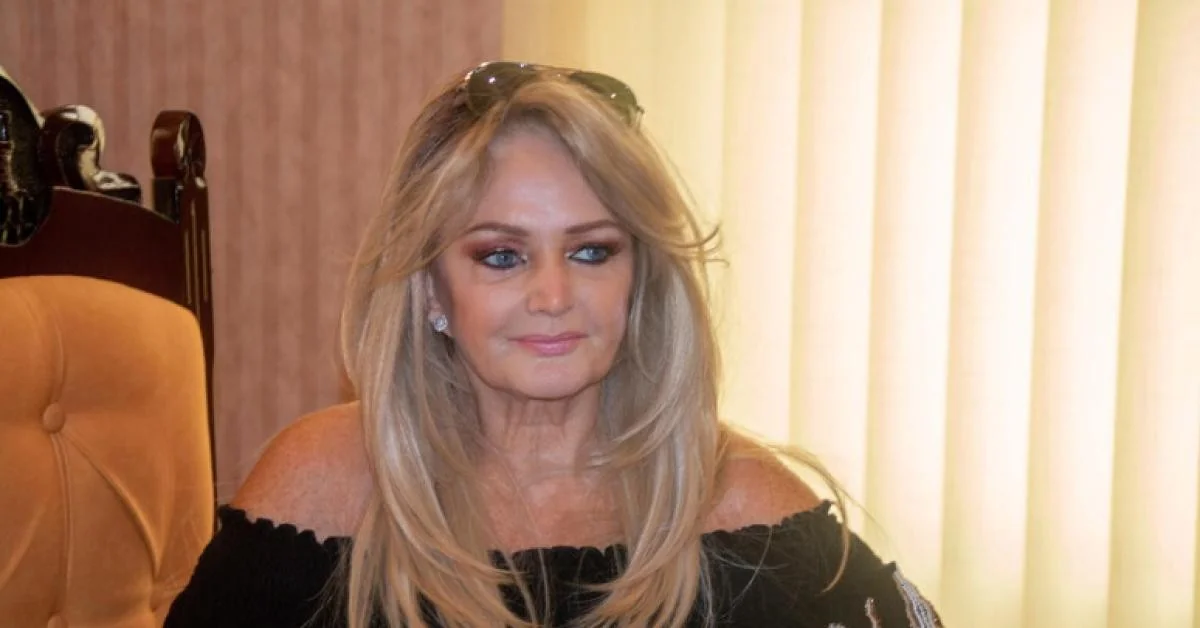 Morre Bonnie Tyler, ícone de 'Total Eclipse of the Heart', aos 75 anos após complicações cirúrgicas