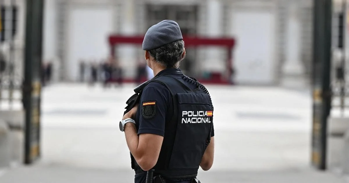 Morte de Samuele Spinelli em Barcelona: dois inquéritos tentam esclarecer as circunstâncias do detenção policial