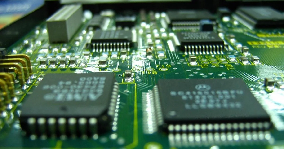 Funcionário da Nvidia é detido por suposto contrabando de chips de IA para a China