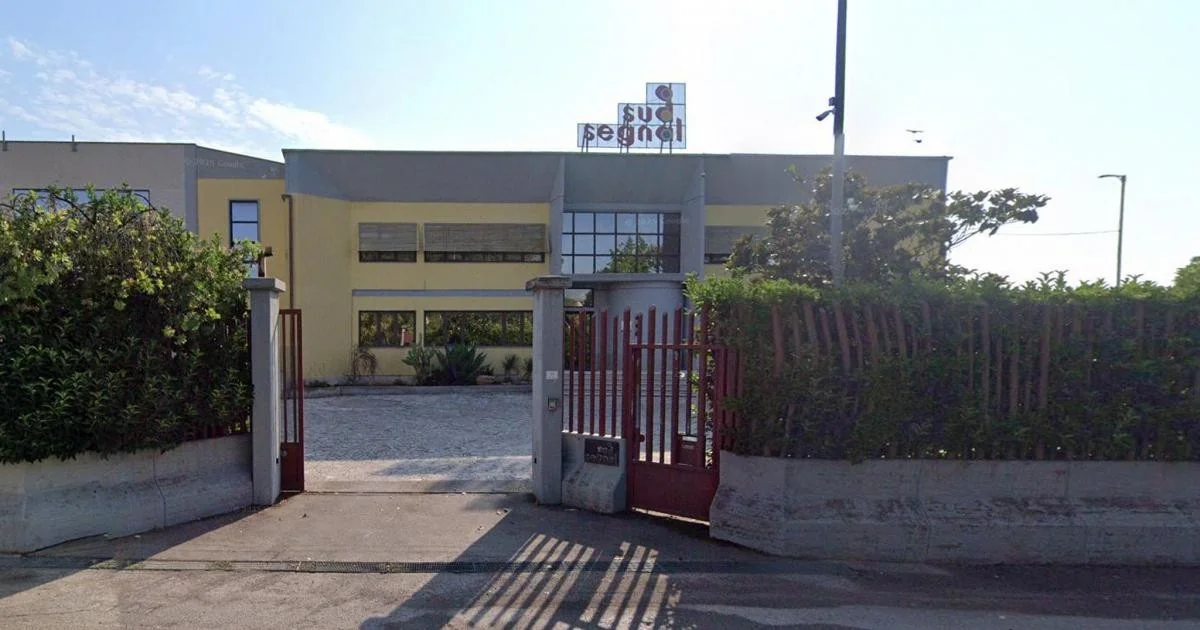 Operário cai de galpão industrial e morre em Galatone (Lecce): nova morte no trabalho