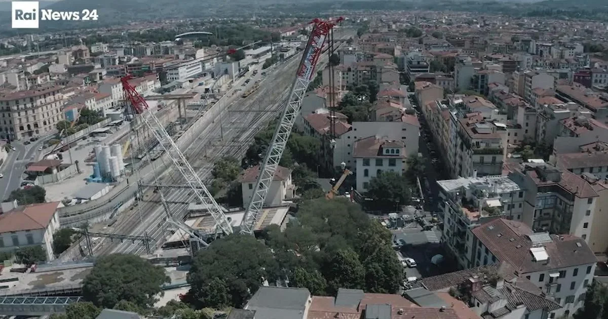 Florence: concluído o varo do cavalcaferrovia 'Ponte al Pino'; trens entre Milano e Roma interrompidos até 30 de julho