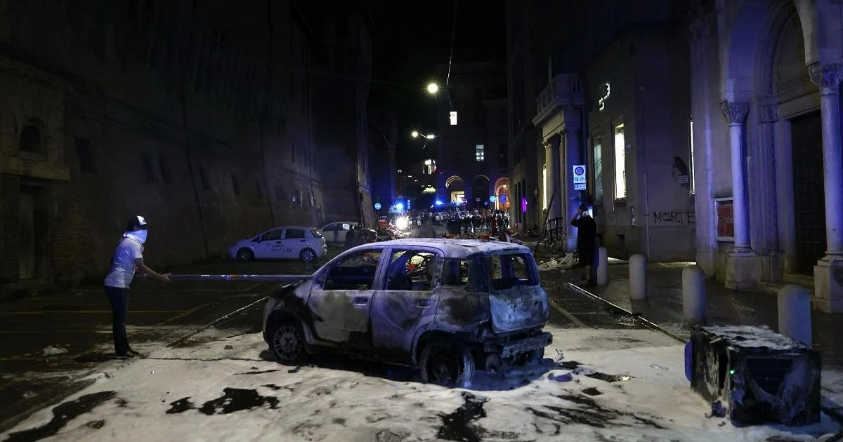 Procura de Bolonha abre inquérito com 12 investigados pelos confrontos após a morte de Abderrahim Fakir