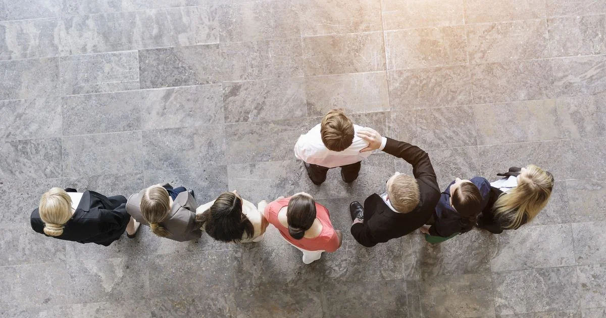 Quando a performance do trabalho invade a família: como mudamos a forma de amar