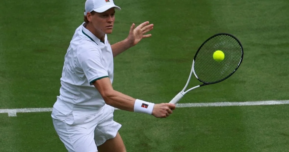Sinner sofre, resiste e avança em Wimbledon: vitória dramática sobre Kecmanovic em cinco sets