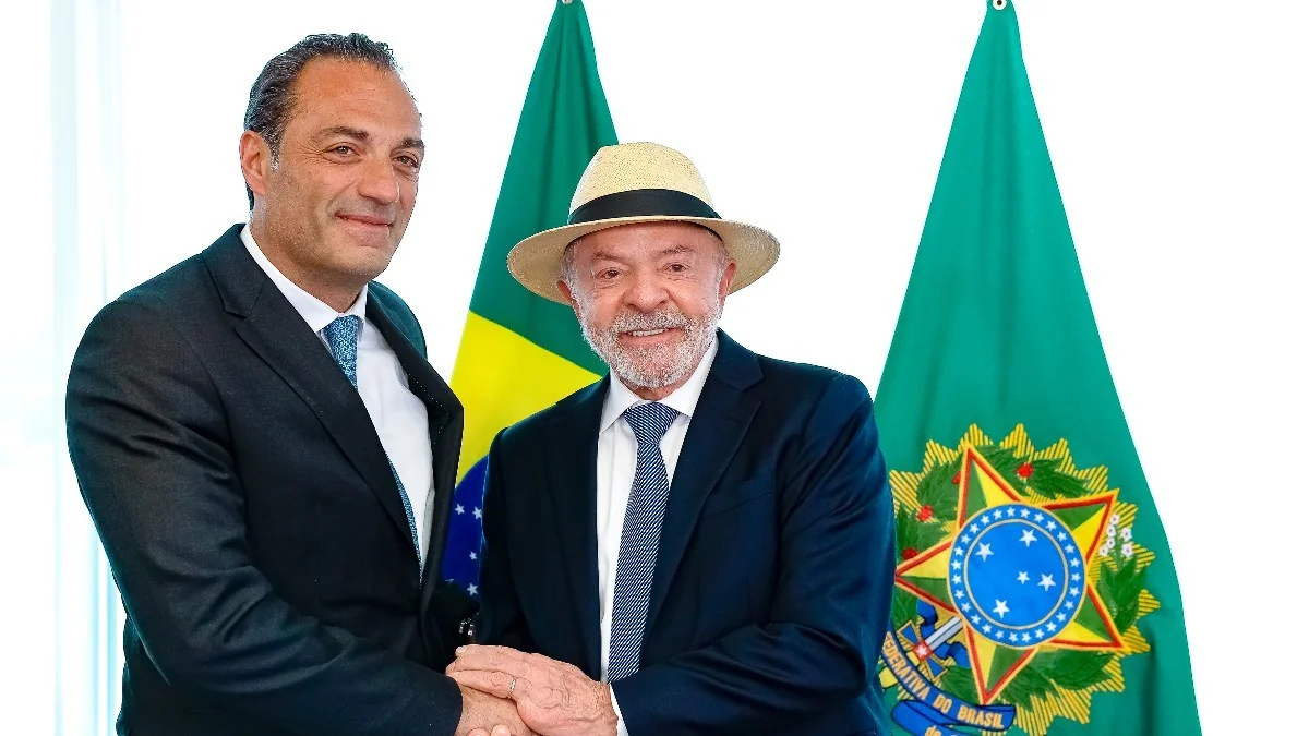 Stellantis anuncia R$30 bilhões (≈5 bilhões €) ao Brasil: Filosa se reúne com Lula e detalha plano de expansão