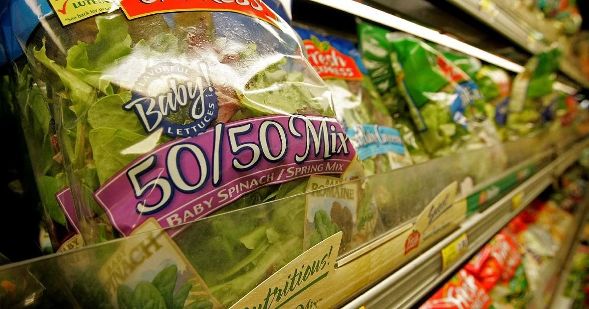Surto de diarreia nos EUA: FDA diz falso positivo, mas evidências apontam para alface da Taylor Farms