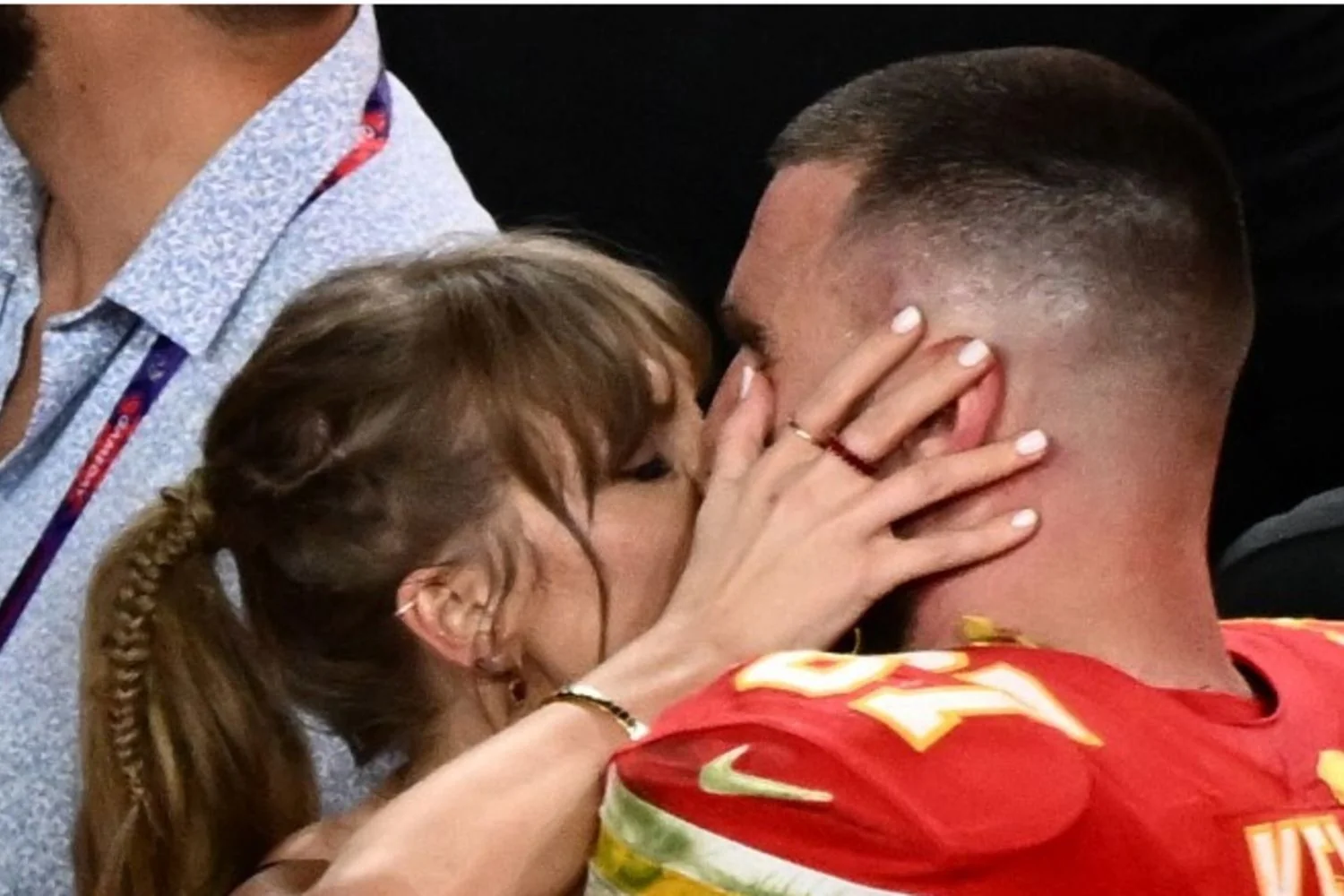 Taylor Swift e Travis Kelce: cerimônia íntima antes da festa no Madison Square Garden, segundo Page Six