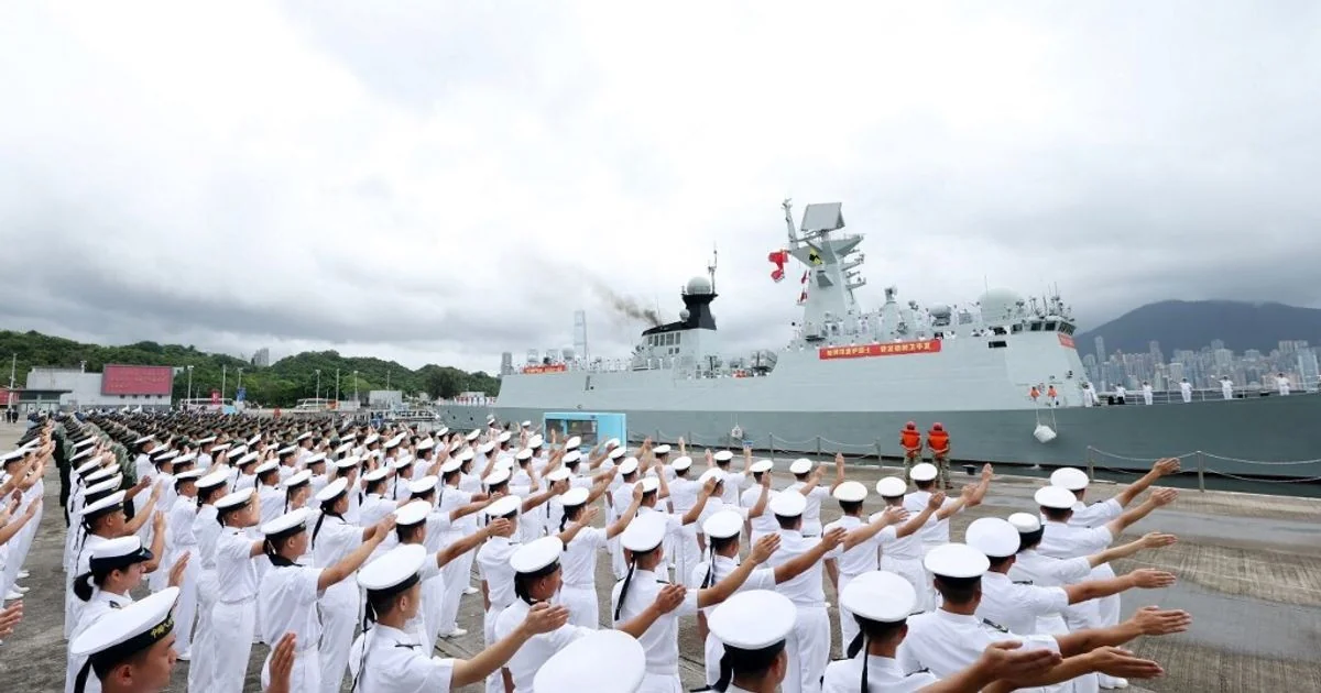 Teste de míssil lançado por submarino chinês alarma os Estados Unidos e redesenha tensões regionais