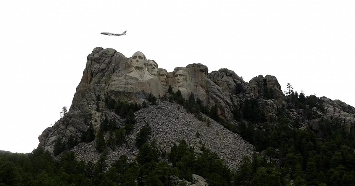Trump no Monte Rushmore: discurso sobre os 250 anos da Declaração e a 'identidade' americana em jogo