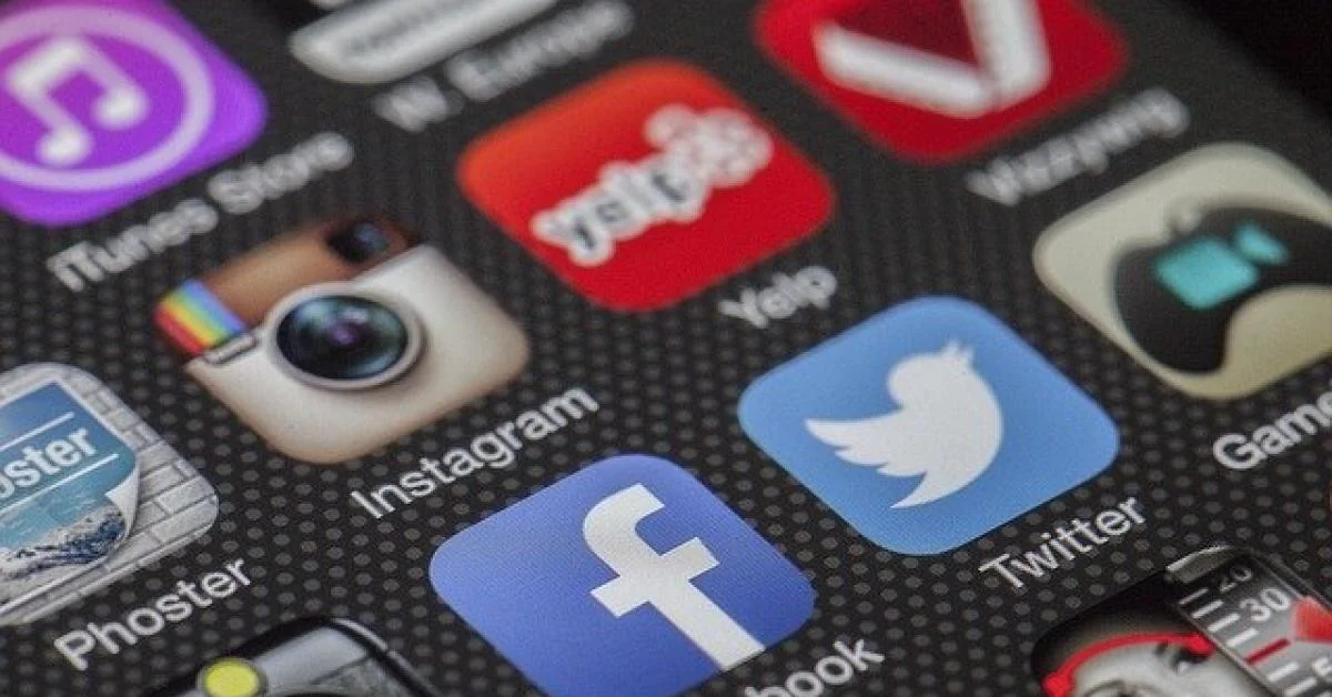 União Europeia pressiona Meta: design de Instagram e Facebook é apontado como gerador de dependência
