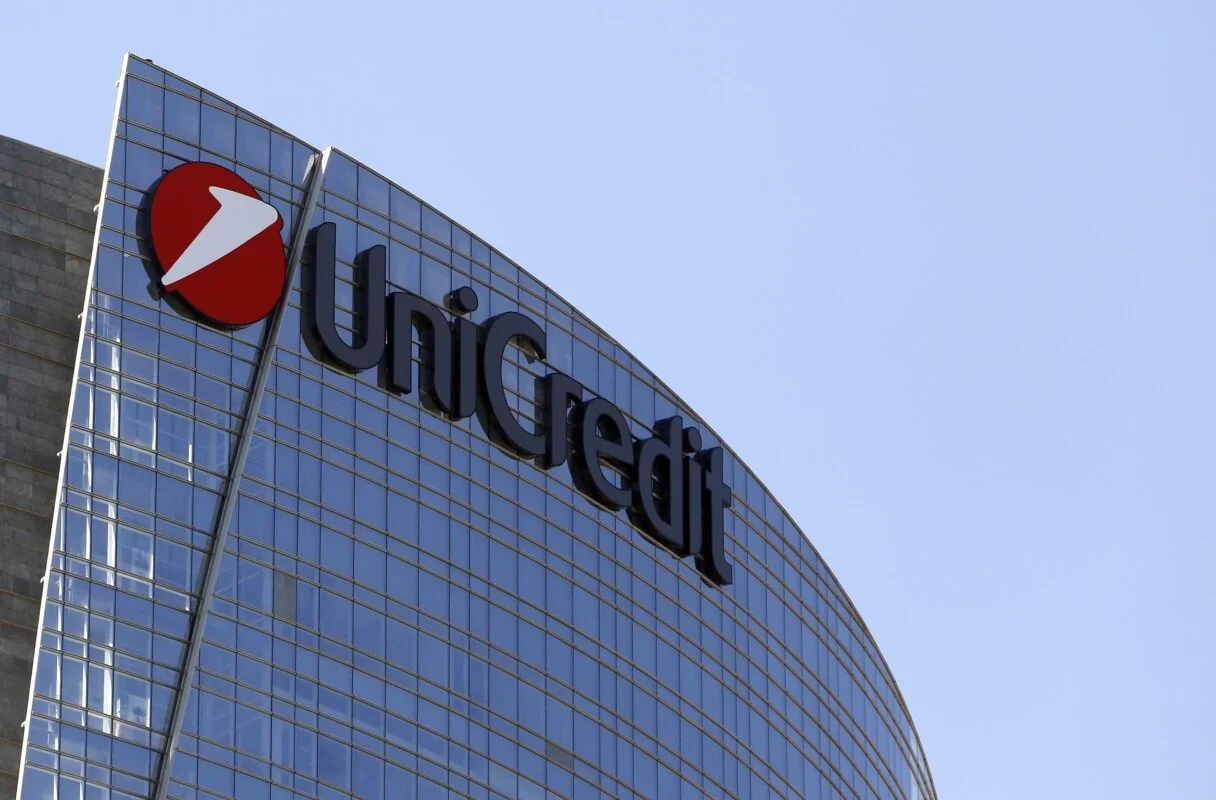UniCredit consolida avanço estratégico e supera 60% dos direitos de voto na Commerzbank