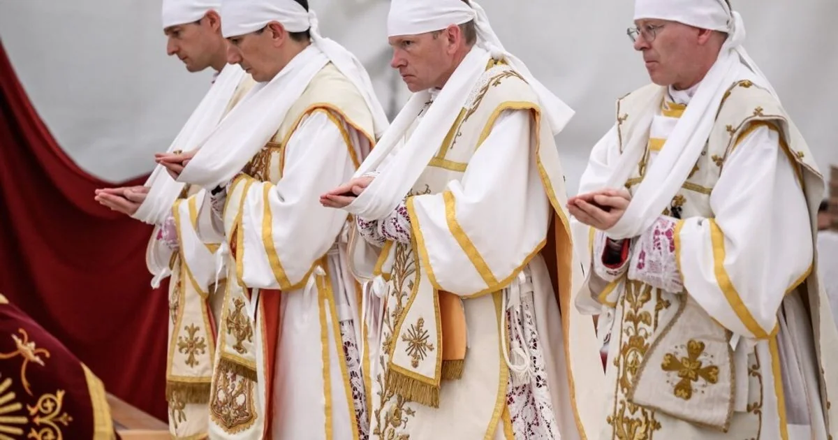 Vaticano excomunga bispos da Fraternidade São Pio X após ordenações sem mandato papal