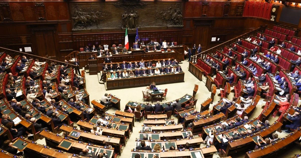Centro-direita fecha acordo sobre alterações da lei eleitoral: preferências, alternância de gênero e dupla candidatura mantidas