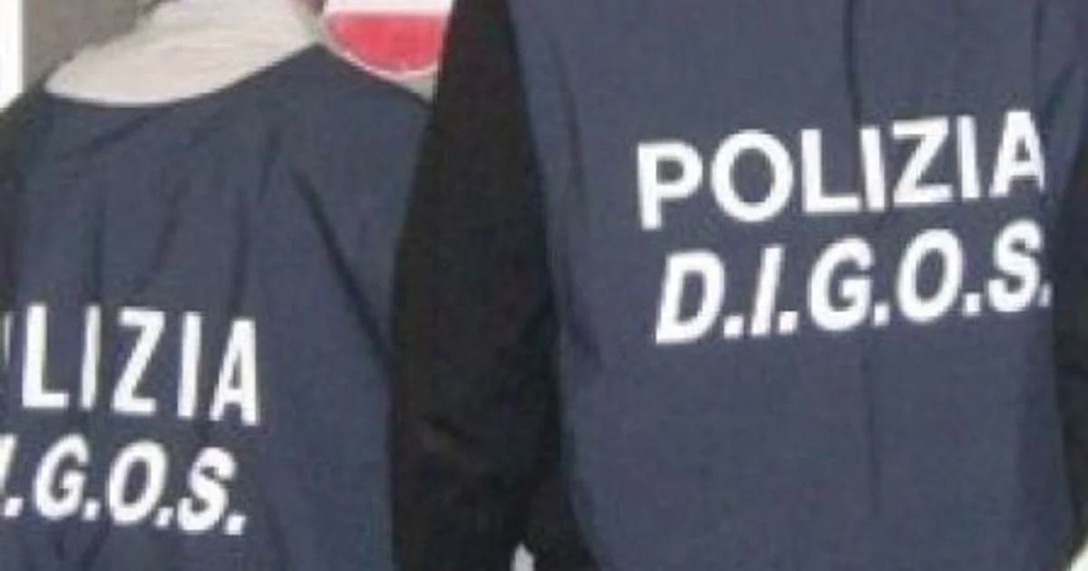 Adolescente de 16 anos é preso por ligação com Estado Islâmico e material para explosivos no Norte da Itália
