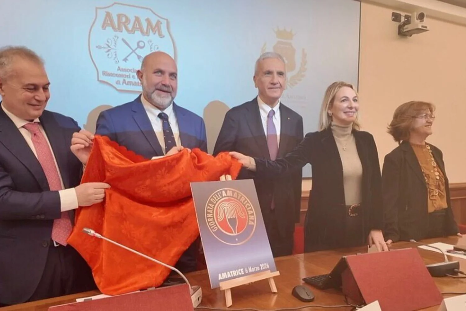 Amatrice renasce ao sabor da Amatriciana: Lazio celebra a 1ª Giornata internazionale dell'Amatriciana