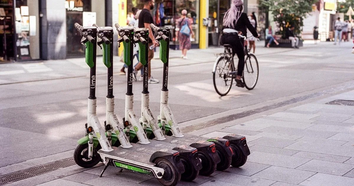 Antitrust multa serviços de monopattini e bikesharing em Roma: 2,675 milhões por bloquear 'Pass' Metrebus