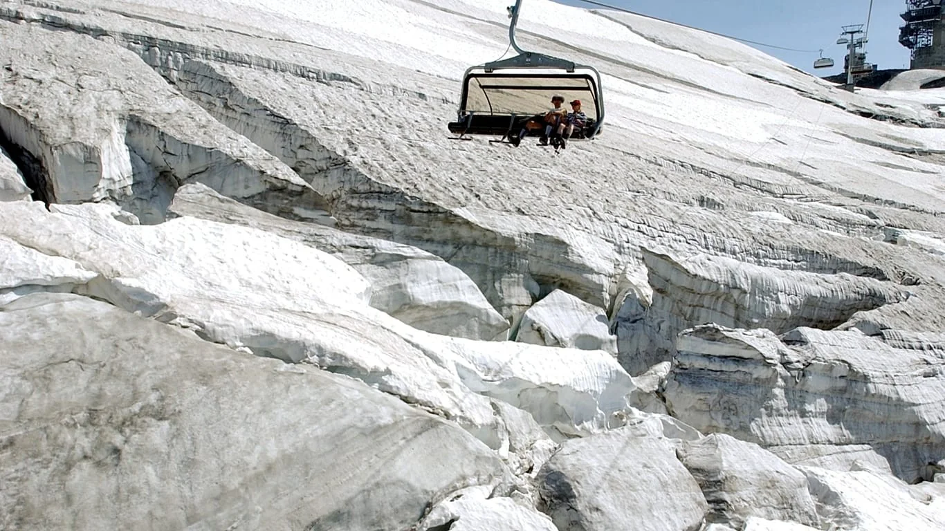 Após tragédia no Nepal, alerta: risco de catástrofes glaciares também nas Alpes