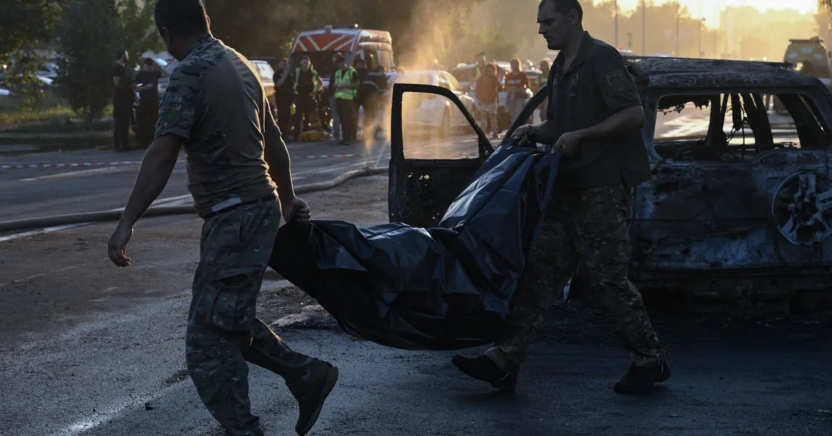 Bombardeio noturno em Kiev: 9 mortos, 28 feridos e novo apelo por defesa aérea