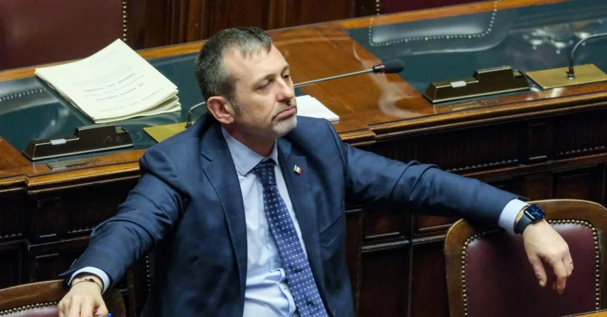 Câmara rejeita pedido da Procuradoria para obter chats entre Andrea Delmastro e Mauro Caroccia; 206 a 133 pelo diniego
