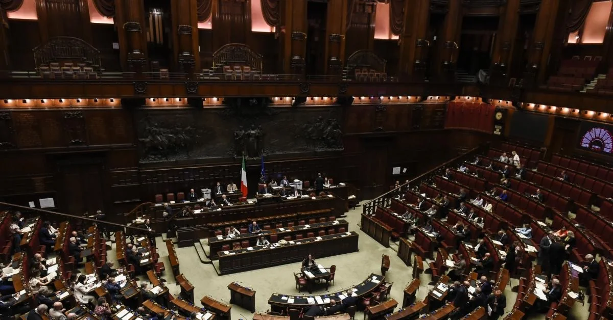 Centro-direita fecha acordo: emenda única no Senado prevê preferências e alternância de gênero 60/40