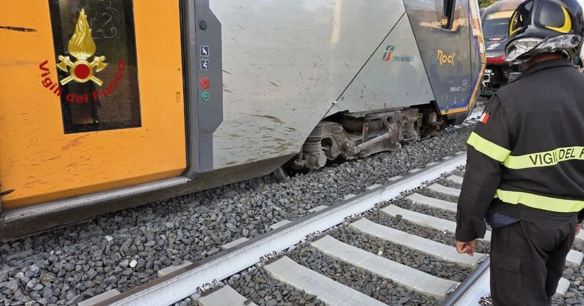 Descarrilamento em Montelibretti: trem atinge duas vacas, 450 passageiros ilesos