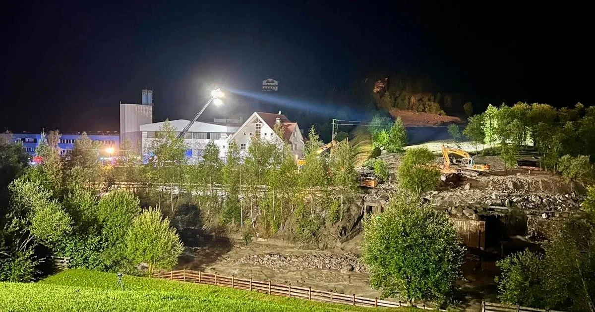 Deslizamento na Valle Aurina: 120 evacuados após violento temporal