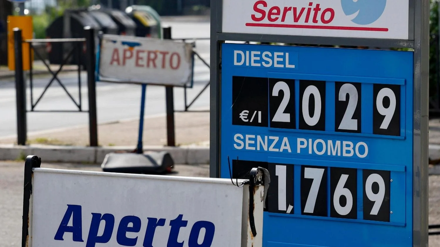 Diesel 'premium' supera 3 euros em autoestrada: pressão sobre preços dos combustíveis na Itália