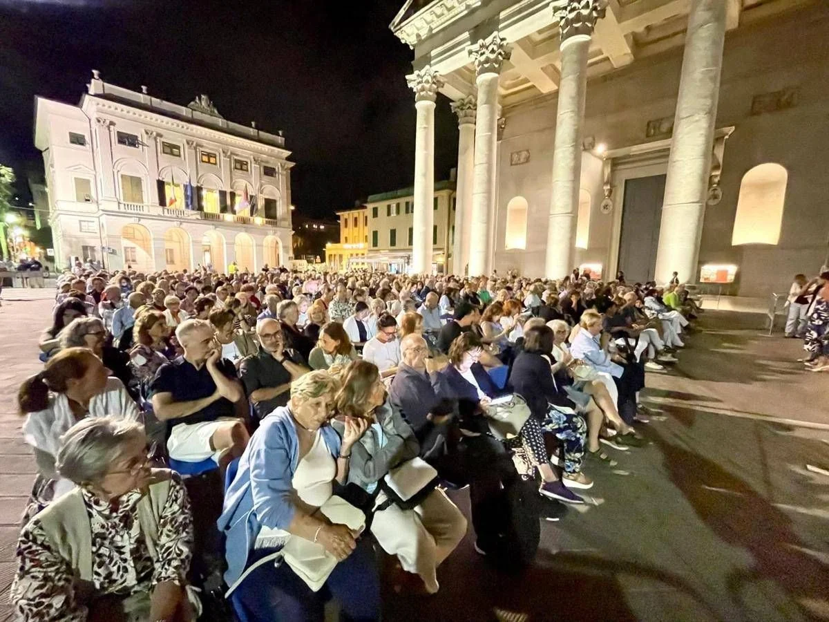 Dionisio Festival VII: ovacionado em Chiavari, o verão cultural que espelha a cidade