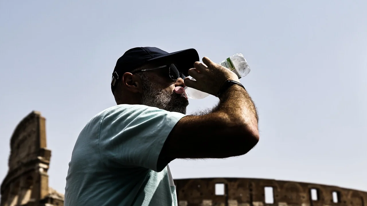 Emergência de calor na Itália: picos acima de 45°C e alerta de incêndios na Sardenha